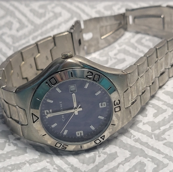 CHROME Watch - Picture 5 of 13